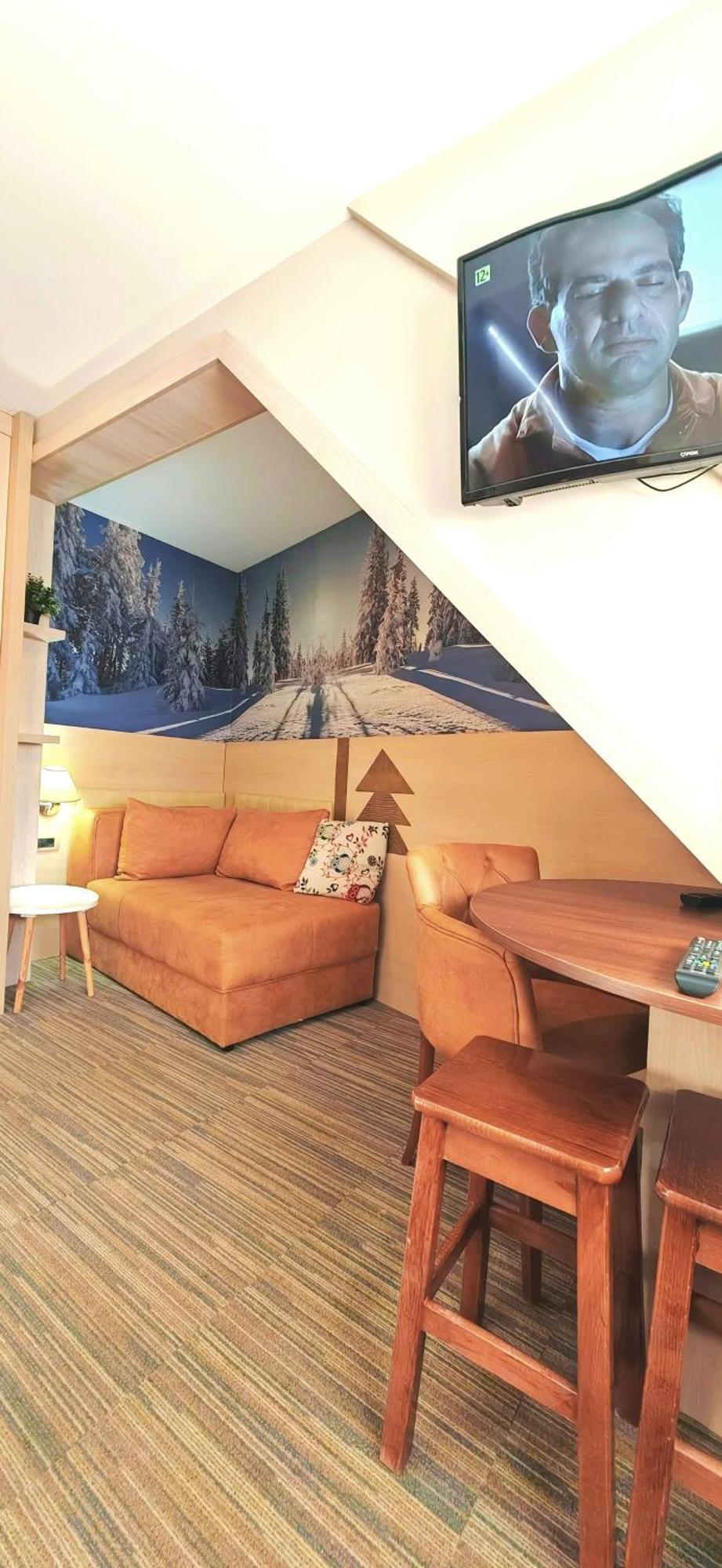 Angella Kop Konaci Kopaonik Quarto foto